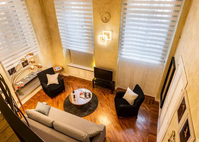Chic Mamma Deluxe Loft