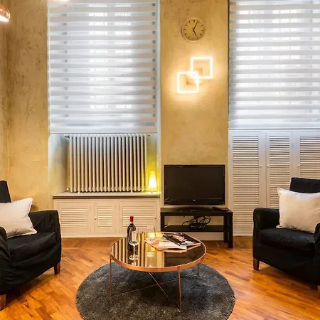 Apartment Chic Mamma Deluxe Loft